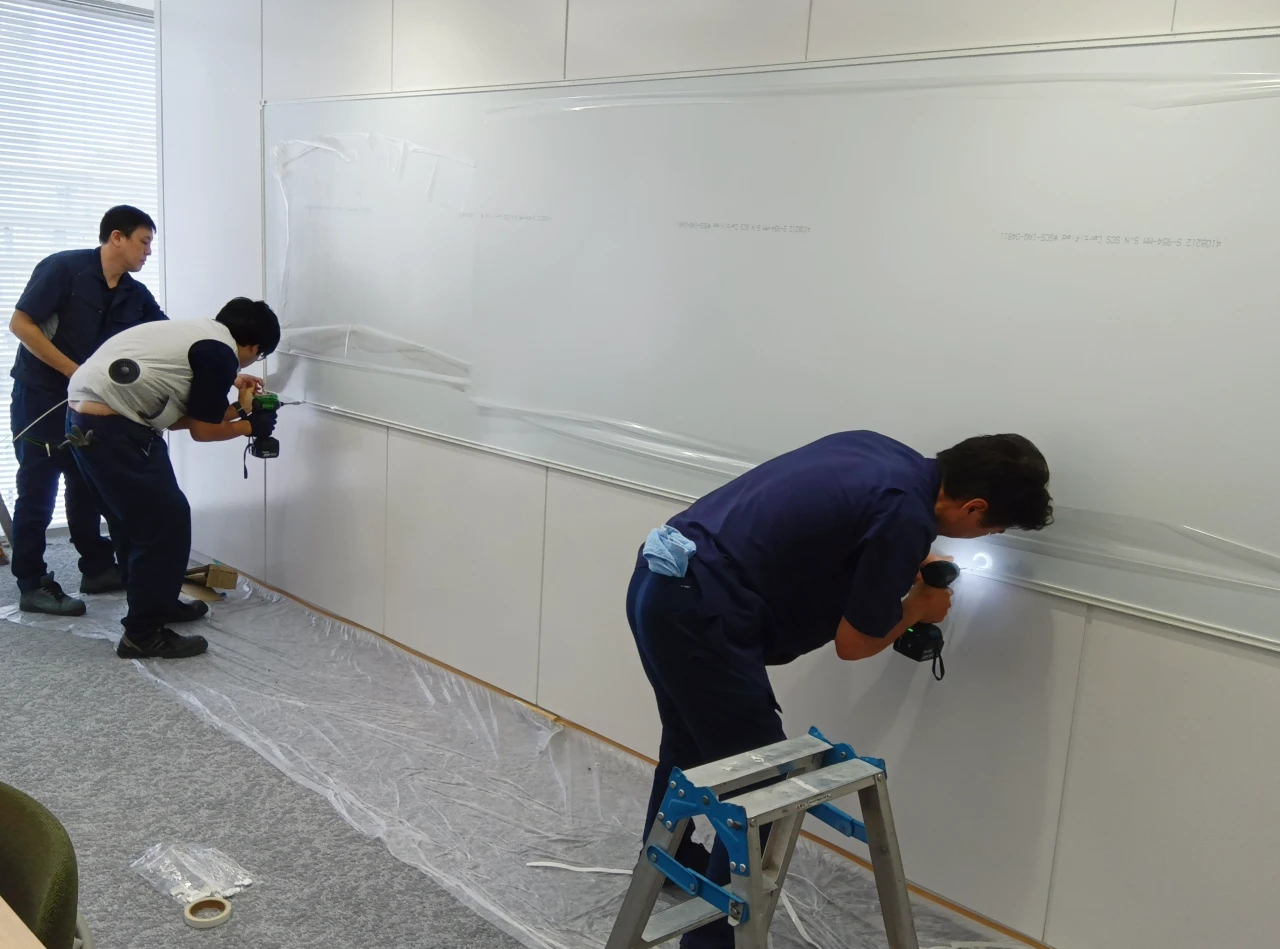 壁面ホワイトボード施工事例__富安株式会社様