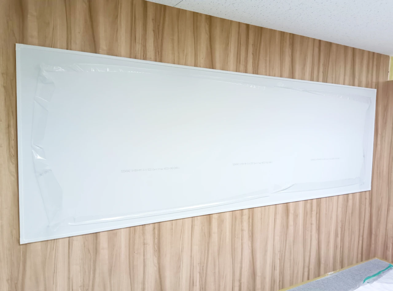 壁面ホワイトボード施工事例09