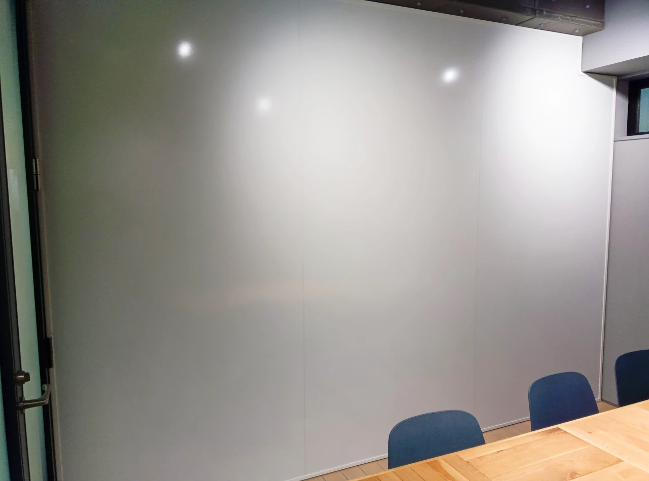 壁面ホワイトボード施工事例08