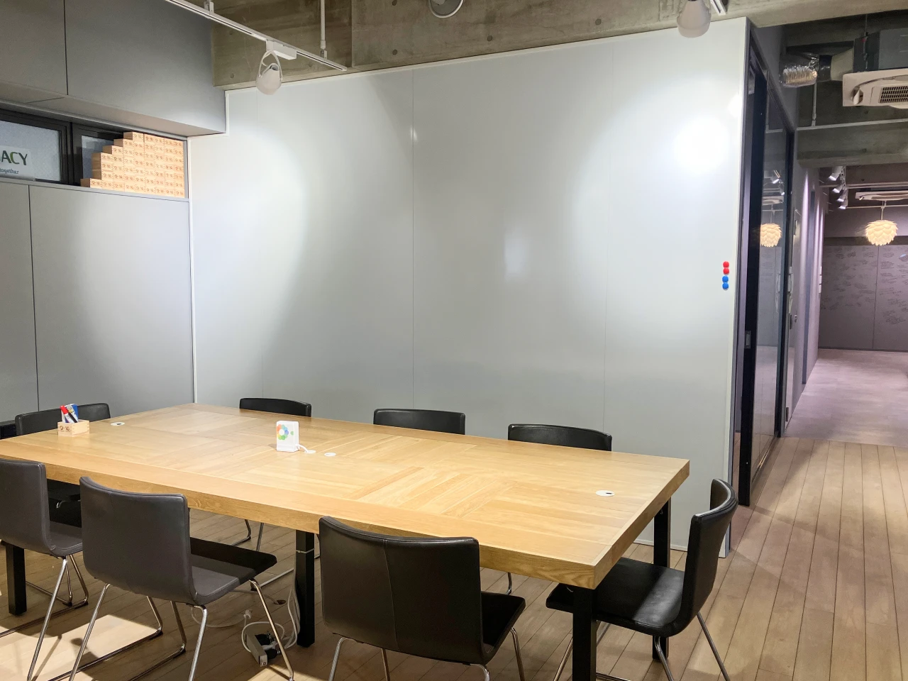 壁面ホワイトボード施工事例08