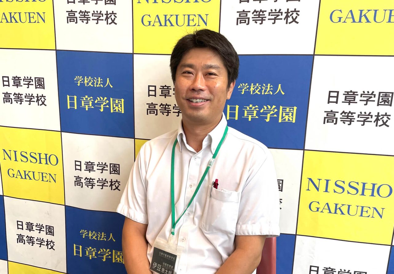 機器選定に携わった社会科の伊豆先生